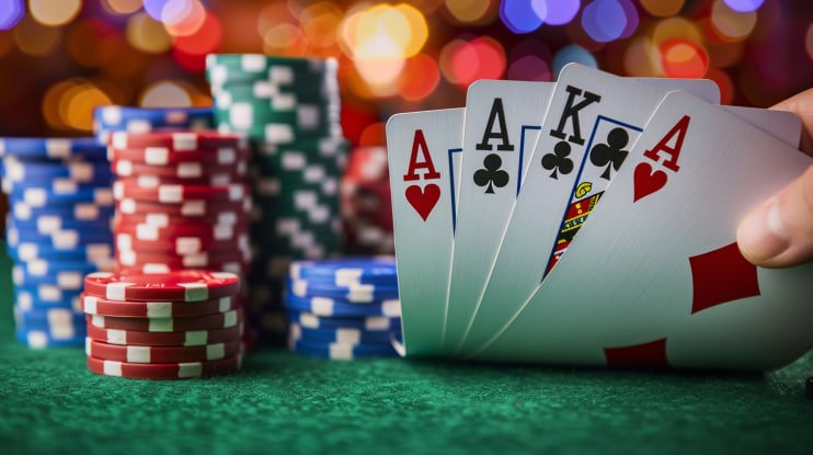 Filipino player submitting a PHP withdrawal request on mobile casino